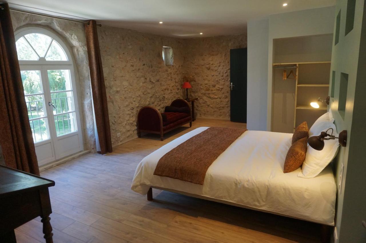 Le Moulin De Moquesouris - Chambres D'Hotes Et Table D'Hote Nazelles-Negron Dış mekan fotoğraf