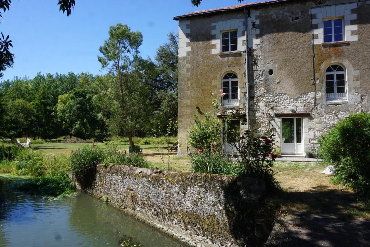 Le Moulin De Moquesouris - Chambres D'Hotes Et Table D'Hote Nazelles-Negron Dış mekan fotoğraf