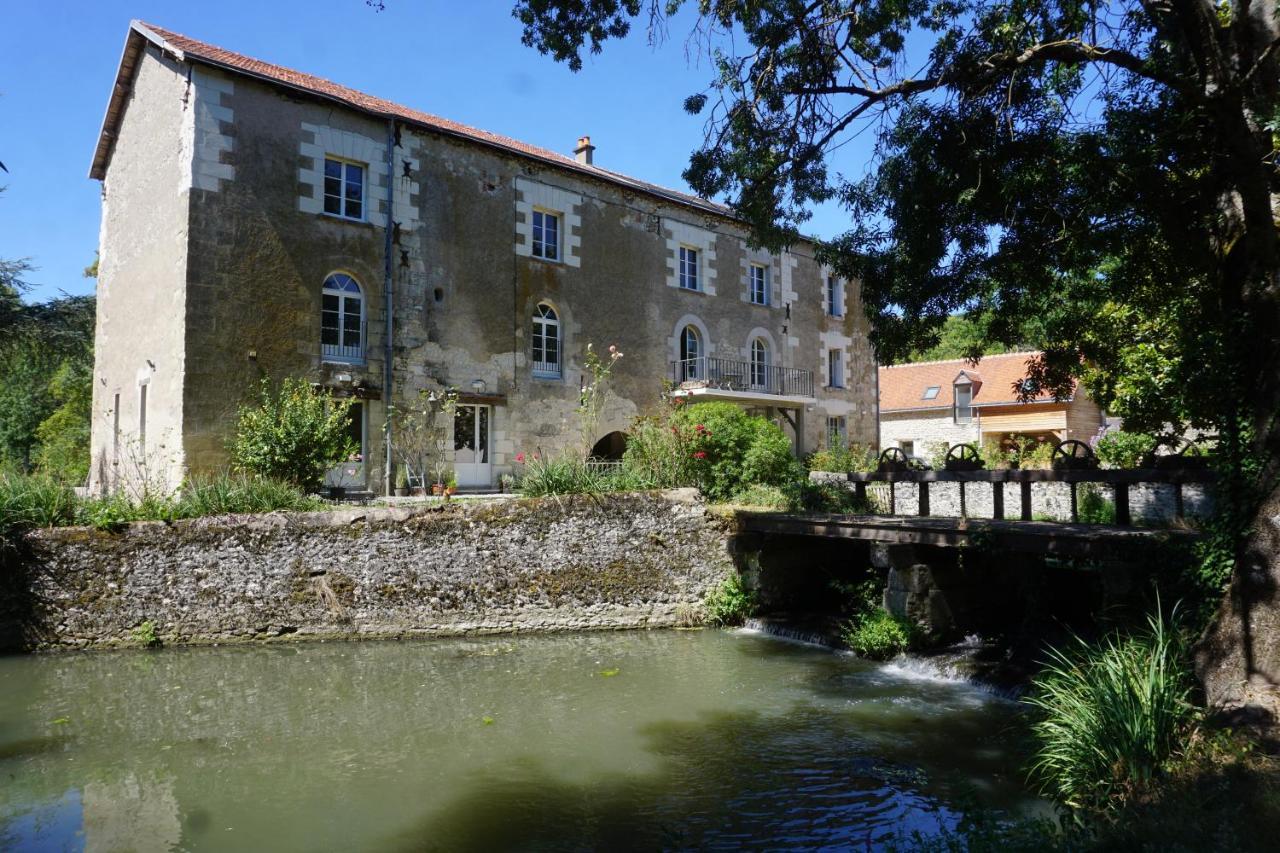 Le Moulin De Moquesouris - Chambres D'Hotes Et Table D'Hote Nazelles-Negron Dış mekan fotoğraf